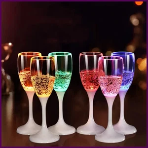 Vasos de luz LED de 6 colores flautas de champán taza intermitente de cóctel para bar de fiesta - Imagen 1 de 28