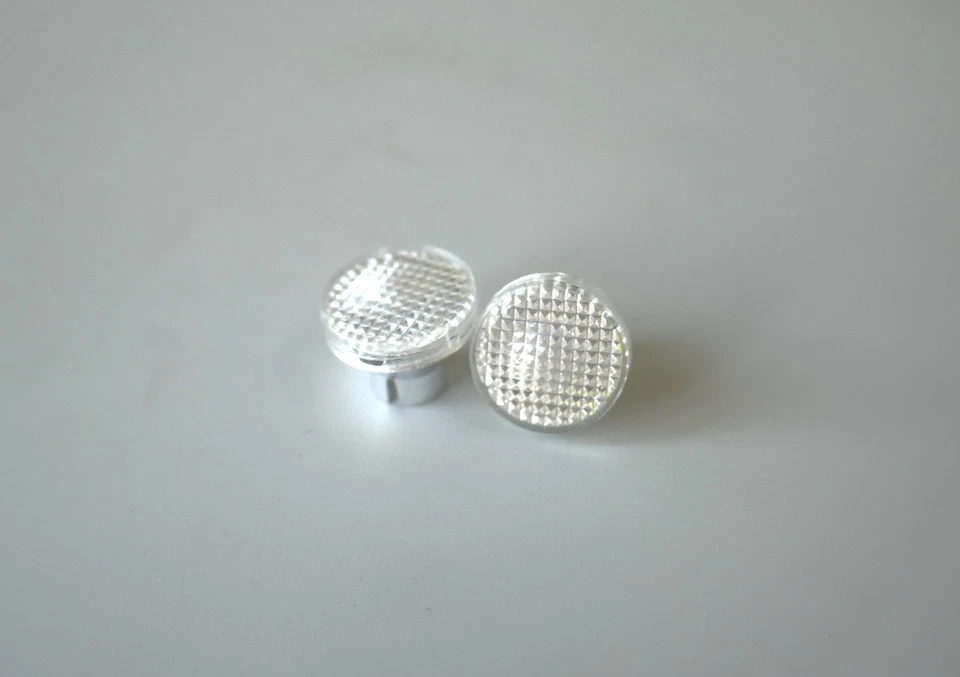 Modellbahn Flutlichtstrahler 12 mm Scheinwerfer Gehäuse klar 5mm LED Modellbau - Bild 1 von 2