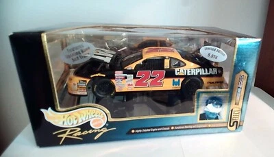 NASCAR Diecast 1 24 Ward Burton Select Hot Wheels #22 Caterpillar Foto 1 de 4