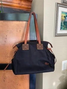 Borsa Betty vintage Dooney & Bourke in nylon nero usata in ottime condizioni - Foto 1 di 10