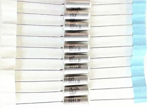 (QTY 10) DALE 10UF 150D106X9020B2 20 volts 10% Tantalum Capacitors -Solid Leaded - Picture 1 of 3
