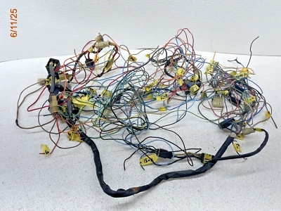 Chicote de fios de fio principal do motor 1985 84 85 Yamaha FJ1100 FJ 1100. FIOS CORTADOS - Imagem 1 de 4