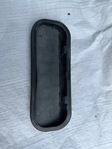 2018-2023 TOYOTA CAMRY REAR QUARTER AIR VENT GRILLE OEM - Picture 1 of 2