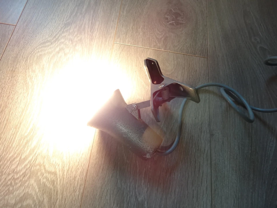 Lampe Spot Projecteur Vintage LITA, Aluminium martelé à Pince ou Fixe Fonctionne - Photo 1/4