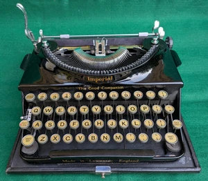 VINTAGE 1930s MADE IN ENGLAND - IMPERIAL 'THE GOOD COMPANION' - PORTABLE - Picture 1 of 8