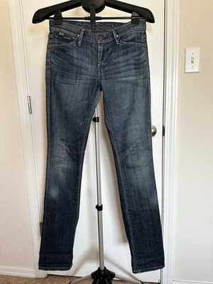 Pantalones de mezclilla para mujer Goldsign Misfit talla 26 lavado oscuro ajustados pierna recta hechos en EE. UU. Foto 1 de 4