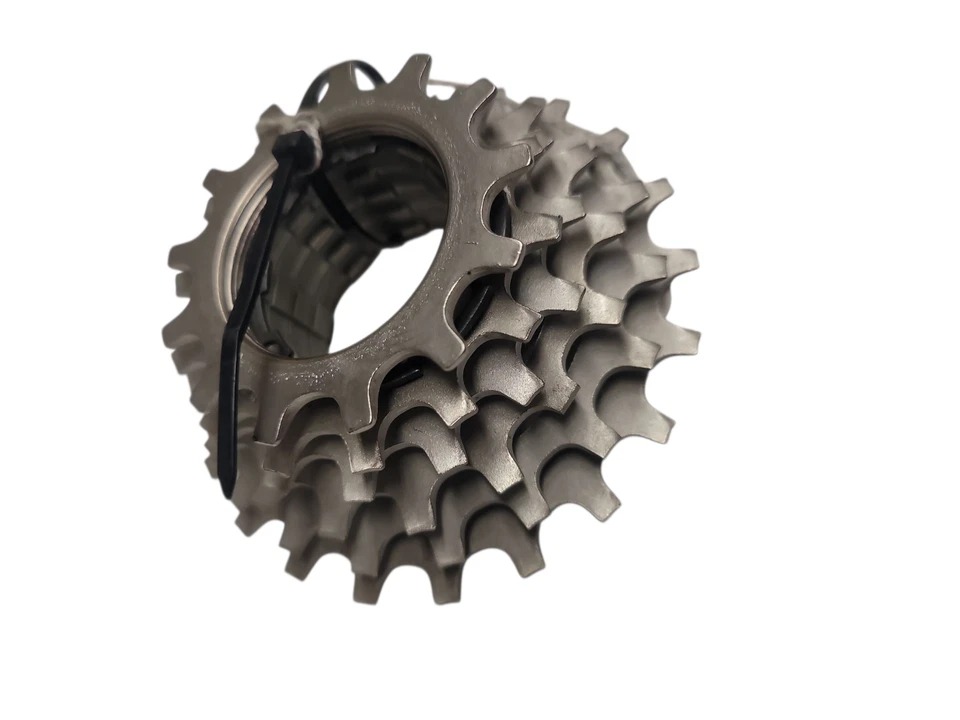 Vintage SHIMANO 600EX Cassette, New Old Stock 6 Speed Silver 13/21 Tooth - Image 1 of 1