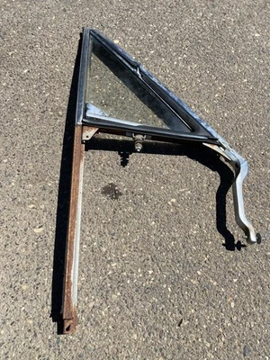 Conjunto de ventana de ventilación derecha OEM GM 1966-1967 Pontiac GTO Chevelle Cutlass Skylark Foto 1 de 4