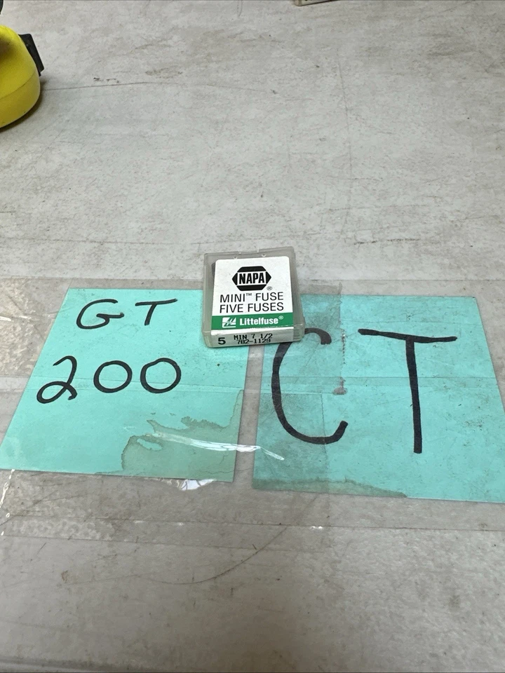 Napa Fuses MIN-7  1/2 Automotive 4 Pack NEW in package - Image 1 of 1