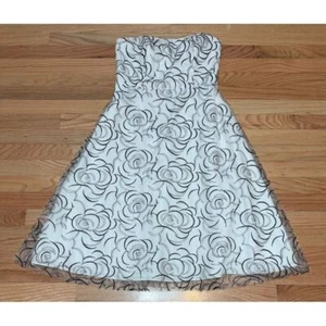 Vintage-inspiriertes trägerloses Cocktailkleid Größe 8 Cottagecore formeller Balletcore - Bild 1 von 4