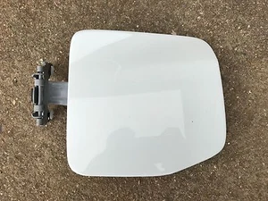 Tapa de combustible Isuzu D-Max - Isuzu D Max 2014 en adelante cubierta de solapa diésel OE *NUEVO* - Imagen 1 de 1