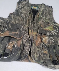 Cabela's Camo Hunting Vest Size M Shotgun Shell Extractor on pockets UC poly/nyl - Picture 1 of 8