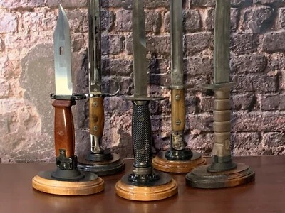 Soportes Bayo-net para bayo huérfano. Sin vaina. Para EE. UU., soviético, alemán y más Foto 1 de 4