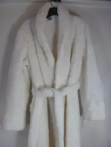 Appel Bathrobe Womens Size L Fluffy Robe Soft White Fleece Plush Warm Spa NEW - Picture 1 of 9