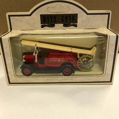 Lledo Days Gone 1934 Dennis Fire Engine West Ham Model 12016 Boxed 1:43 - Image 1 of 4