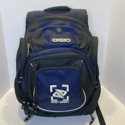 Mochila para portátil móvil OGIO Boost resistente multibolsillo tecnología de viaje negra azul Foto 1 de 4