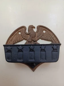 VINTAGE AMERICAN BALD EAGLE CAST IRON MATCH HOLDER STARS AND STRIPES - Foto 1 di 3
