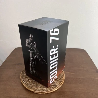 暴雪守望先锋典藏版雕像 — 第 1/4 张图片