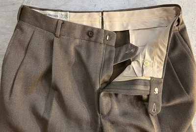 Pantalones de vestir de lana Barry & Bricken plisados delanteros con puños 36x29 Foto 1 de 4