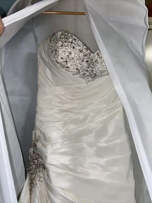 off 90% $3500 LUXURy Wedding Dress Imperial 8 + Free Luxury Ring 💍 💎 Bridal - Image 1 of 4