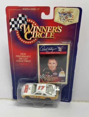 Winners Circle Darrell Waltrip #17 escala 1/64 Monte Carlo  Foto 1 de 3