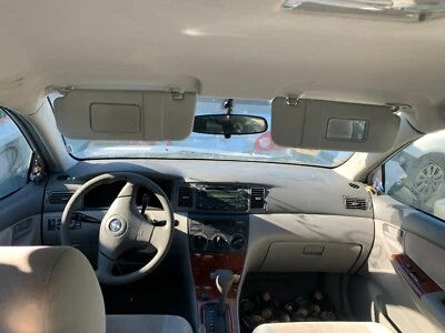 2003 2004 2005 2006 2007 年 2008 年丰田卡罗拉矩阵右侧遮阳板原始设备制造商 — 第 1/4 张图片