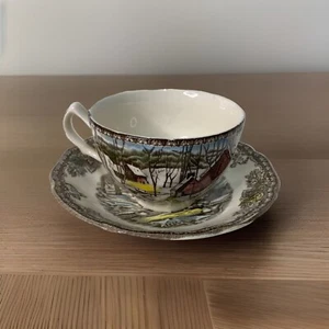 Vintage Johnson Bros The Friendly Village Ice House Teacup Saucer Duo - England - Bild 1 von 10