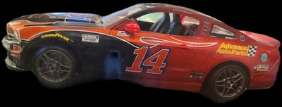 Mobil 1 Racing NASCAR #14 Clint Bowyer RC coleccionable 1:24 Foto 1 de 3