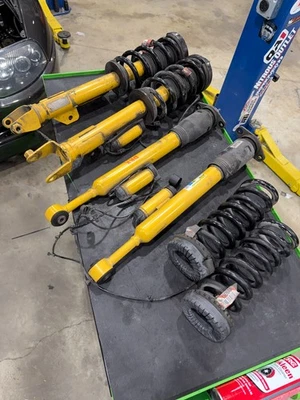 Dodge Charger Hellcat Redeye 2020 fabricante de equipos originales Bilstein amortiguadores puntales suspensión 36 k Foto 1 de 4