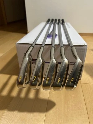 Juego de 5 piezas de hierro usado Miura Golf CB1001 #6-9, pw N.S. Eje de acero PRO 950GH S-Flex Foto 1 de 4