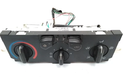 Interruptor de control de calefacción Chevy 2007 Colorado GMC Canyon 2008 2006 2005 15858833 S83 Foto 1 de 4
