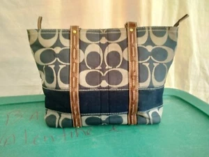 coach  handbag #11180 (R2D2) - Picture 1 of 8