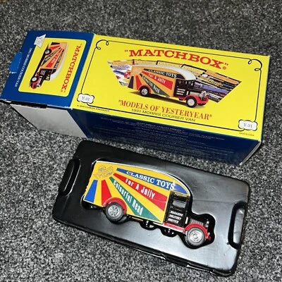 MATCHBOX MODELS OF YESTERYEAR Y-31 1931 MORRIS COURIER VAN BOXED. - Image 1 of 4