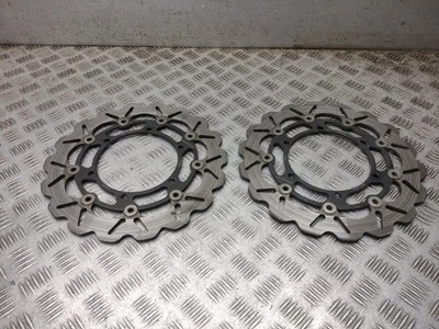 Juego de discos de freno delanteros Yamaha YZF R1 1999 frenado Foto 1 de 4