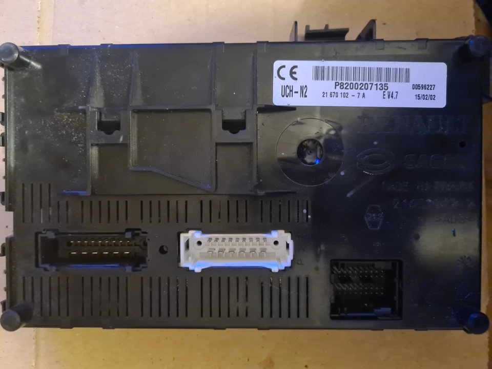 Módulo de control de carrocería P8200207135 V4.7 RENAULT CLIO MK2 ECU UCH N2 Foto 1 de 1