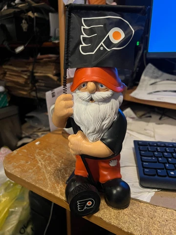 PHILADELPHIA FLYERS----GARDEN GNOME--WITH SPRINGY FLAG Cover