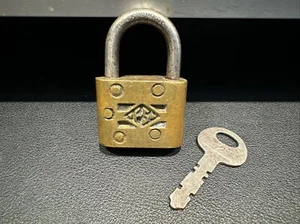 Vtg 1920s F.S Fraim Slaymaker Padlock  Art Deco Embossed With Key - Picture 1 of 5