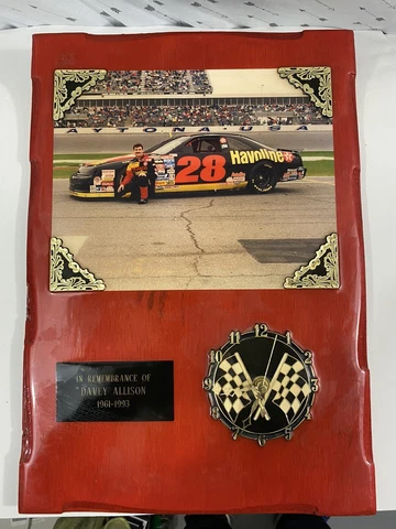 NASCAR DAVEY ALLISON WALL PLAQUE CLOCK Cover