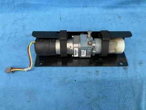 2008-2014 Ford Mustang Convertible Soft Top Roof Hydraulic Pump Lift Motor OEM - Bild 1 von 3