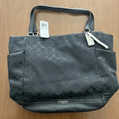 Bolso de Mano Coach Genuino Signature Carrie F23295 Cuero Negro y Lona Foto 1 de 4