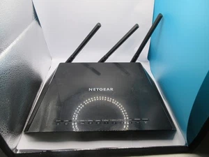 NETGEAR R6400v2 AC1750 Smart WiFi Router Dual Band Gigabit 3 Antennas USB Ports - Picture 1 of 8