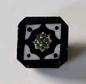 VINTAGE/ANTIK SCHWARZ GLAS QUADRATISCH MEHRFARBIG FLIESENKNOPF, KNOPF SAMMELN - Bild 1 von 4