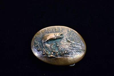 Solid brass belt buckle featuring a wild fish - Image 1 of 3