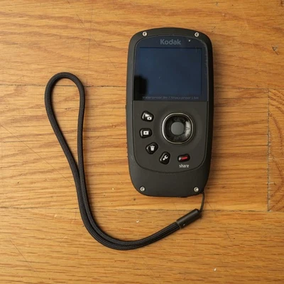 Kodak PLAYSPORT Zx5 Waterproof Camcorder Black 1080p 5.0MP 4GB Card Tested AS IS - Image 1 of 4