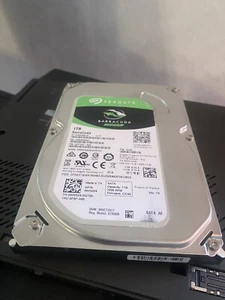 HDD Seagate Barracuda 1TB, 7200 RPM, 3,5" (ST1000DM010) in ottimo stato - Foto 1 di 1