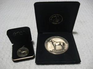 Old 2004 Appaloosa Horse Club 3" and 1.5" Round Medallion Awards w/Cases - Picture 1 of 10