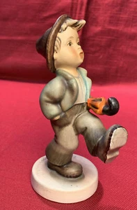 Vintage Hummel Goebel HAPPY TRAVELER Boy with Umbrella Figurine Germany 109/0 - Picture 1 of 12