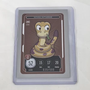 VeeFriends TCG 2022 - Serpente a sonagli razionale raro #035/500 - singolo RAW - Foto 1 di 5