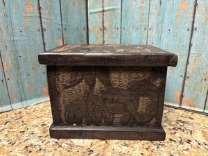 Vintage Tasmanian Hand Carved Folk Art Black Wood Elephant Hinged Trinket Box - Picture 1 of 9