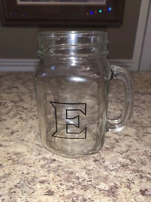 ELON UNIVERSITY NC Initial E LOGO ALBAÑIL CERVEZA TAZA DE VIDRIO VAJILLA BAR Foto 1 de 4